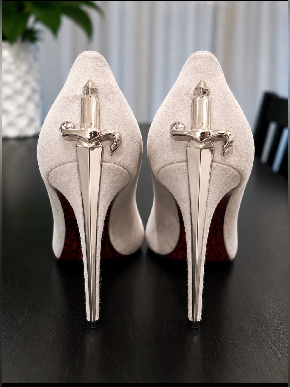 One-of-a-Kind Cesare Paciotti Dagger Heel Pumps. - Picture 7 of 11